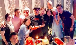 佘诗曼林峰 佘诗曼林峰